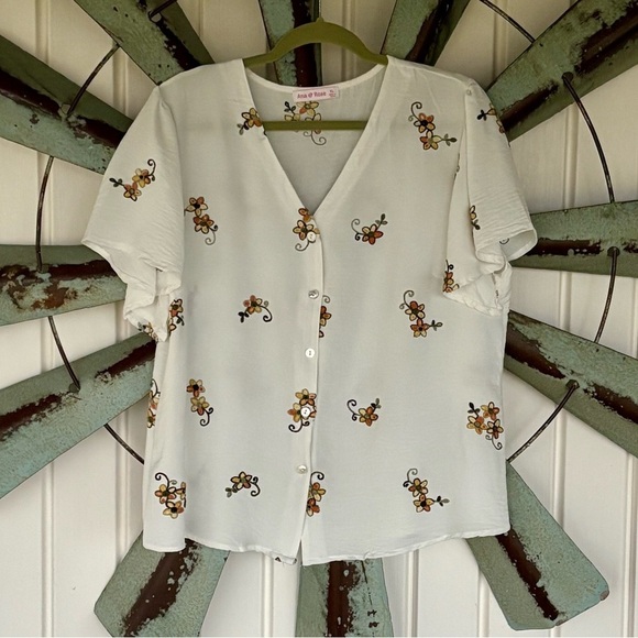 Ana & Rose Tops - Ana & Rose Women's Embroidered Top Size XL Short Sleeve White Floral Blouse